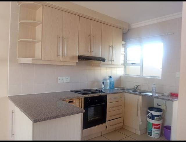 2 BEDROOM PROPERTY TO RENT IN MANABA BEACH